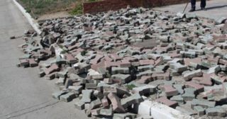 Демонтаж тротуарной плитки Междуреченск, цена от 2935 руб.